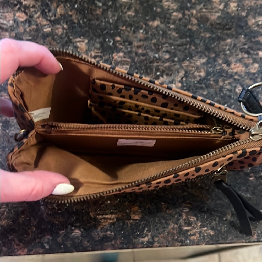 Leopard Print Wristlet Clutch - Picture 4 of 8